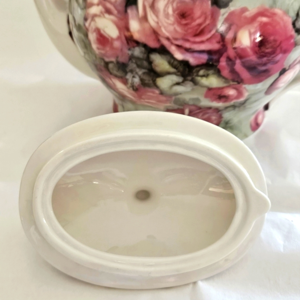 Wow - Roses! Grace's Teaware Teapot - Picture 7 of 15